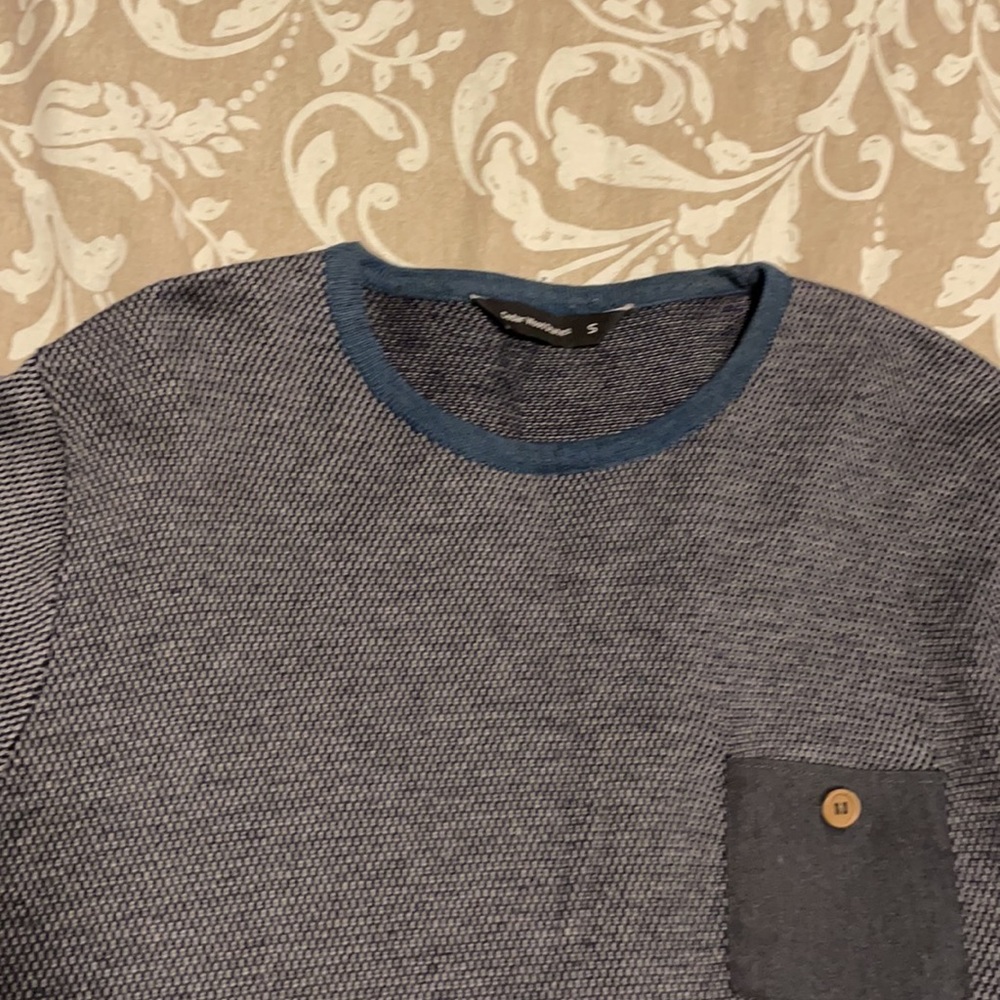 Sweater - Picture 2 of 2